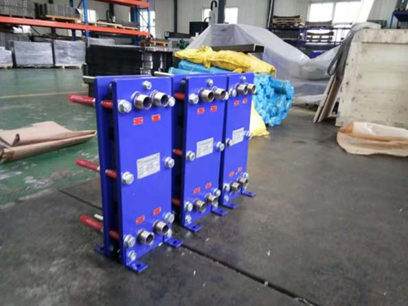 天津蒸汽加热板式换热器交付青岛德曼啤酒设备